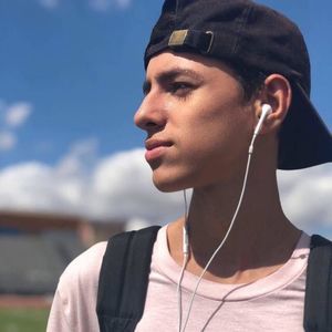 Meet your Posher, Andres